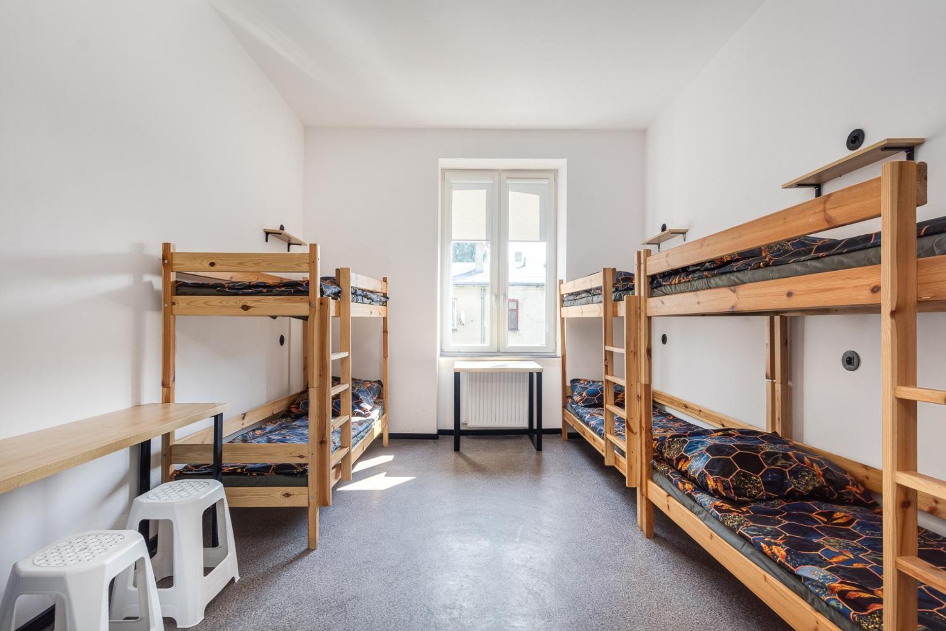Hostel Najtansze Pilsudskiego 93 *